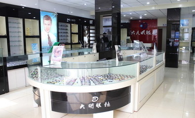 【工農(nóng)村眼鏡店】工農(nóng)村眼鏡店:配鏡套餐,贈(zèng)送眼鏡盒1個(gè)+眼鏡布1塊,免費(fèi)驗(yàn)光1次 | 美團(tuán)網(wǎng)天津站